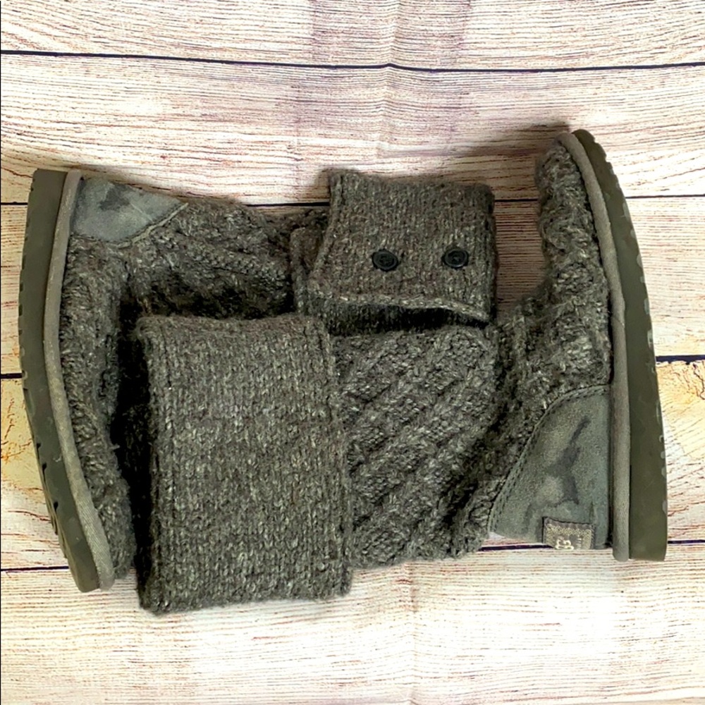 UGG SN 3066 Cardy Charcoal Knit Boots Size 6